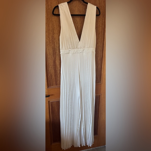 Abercrombie & Fitch Giselle Pleated Jumpsuit in White